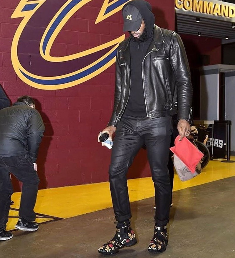 【tirion球鞋杂谈】本赛季詹皇究竟上脚过多少款 nike lebron 15?