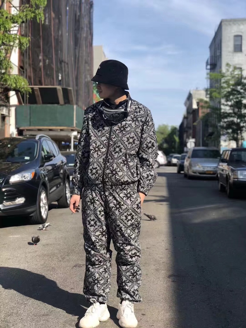 supremebandana腰果花运动夹克